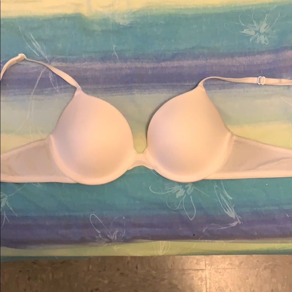 Victoria’s Secret PINK bra 34B white